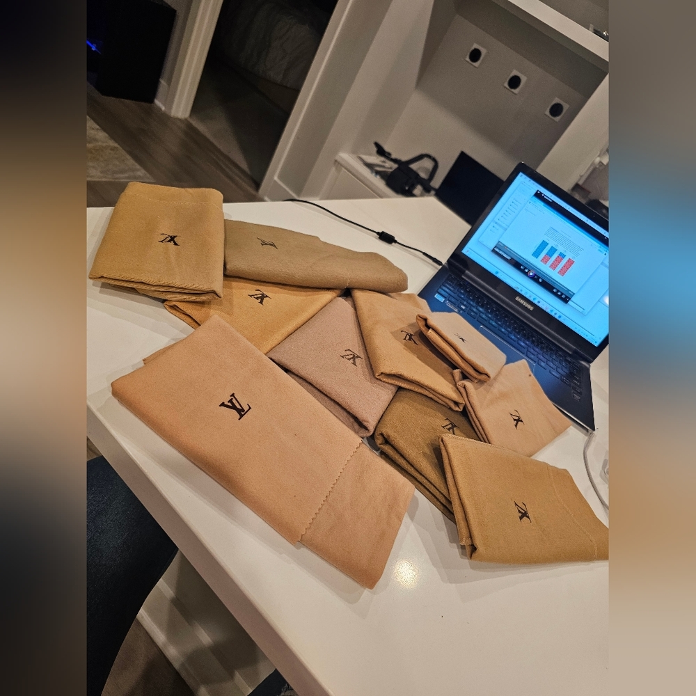 LV Dustbag - Picture 3 of 5